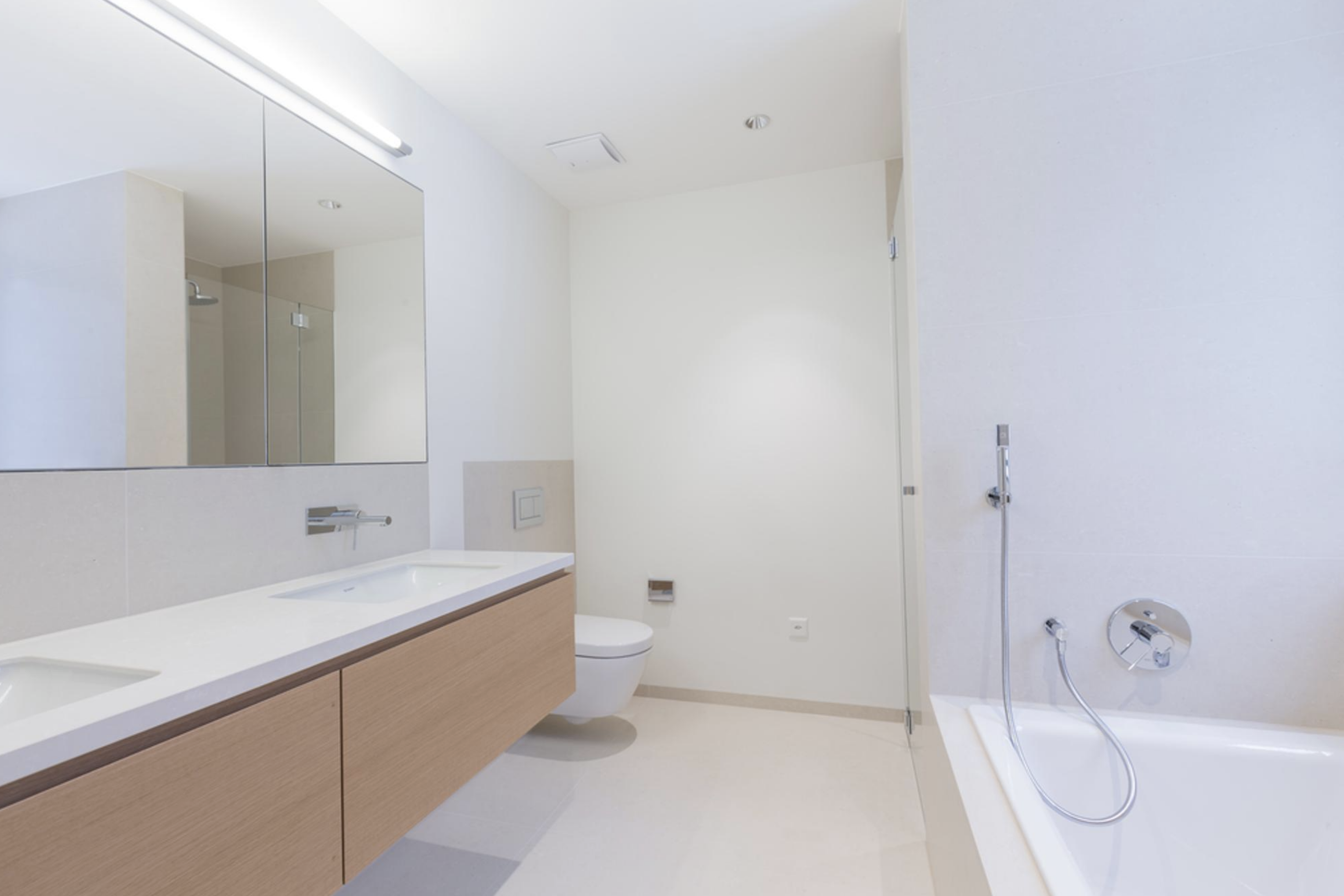 FREIE WOHNUNG IM KREIS 8