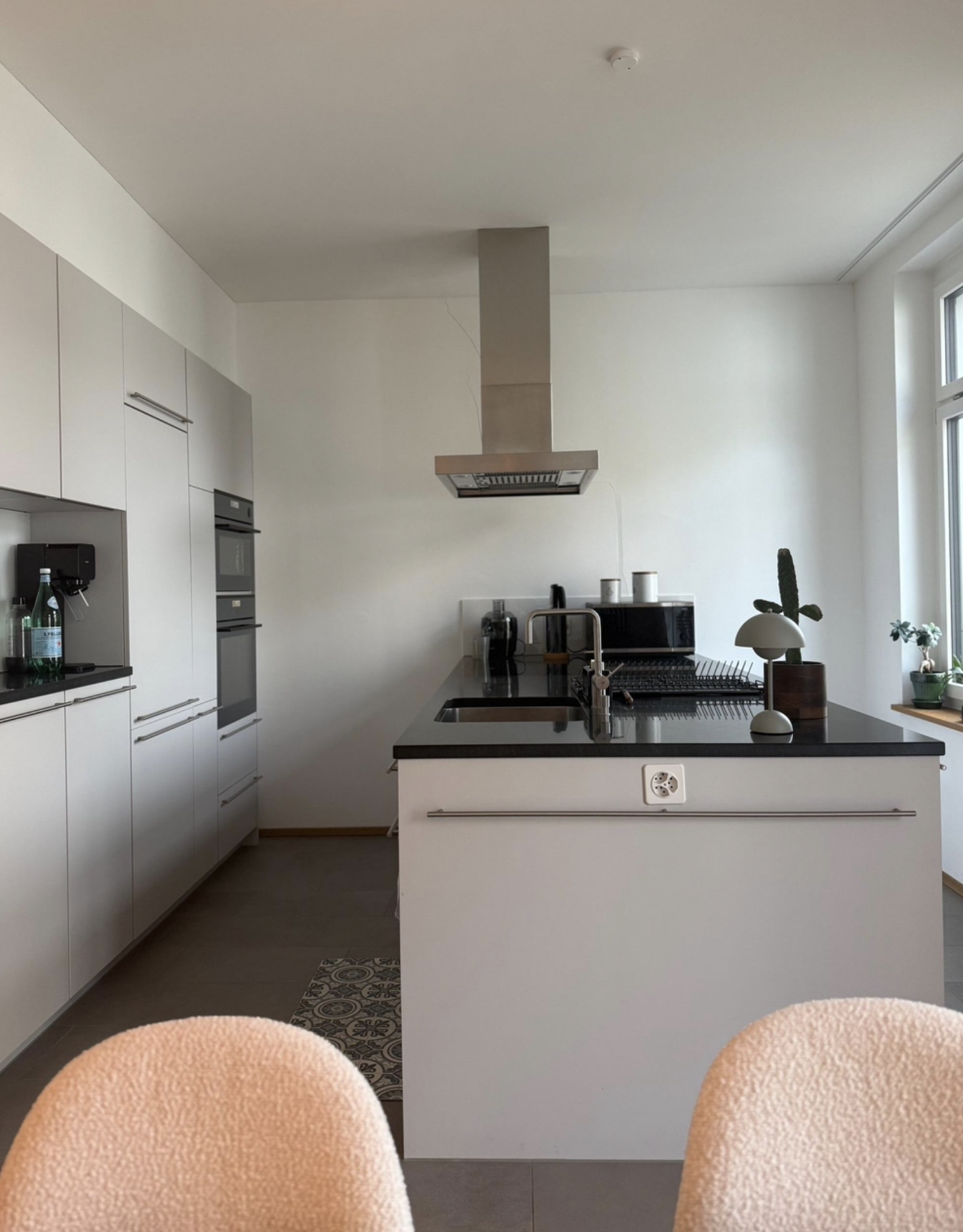 FREIE WOHNUNG IM KREIS 8