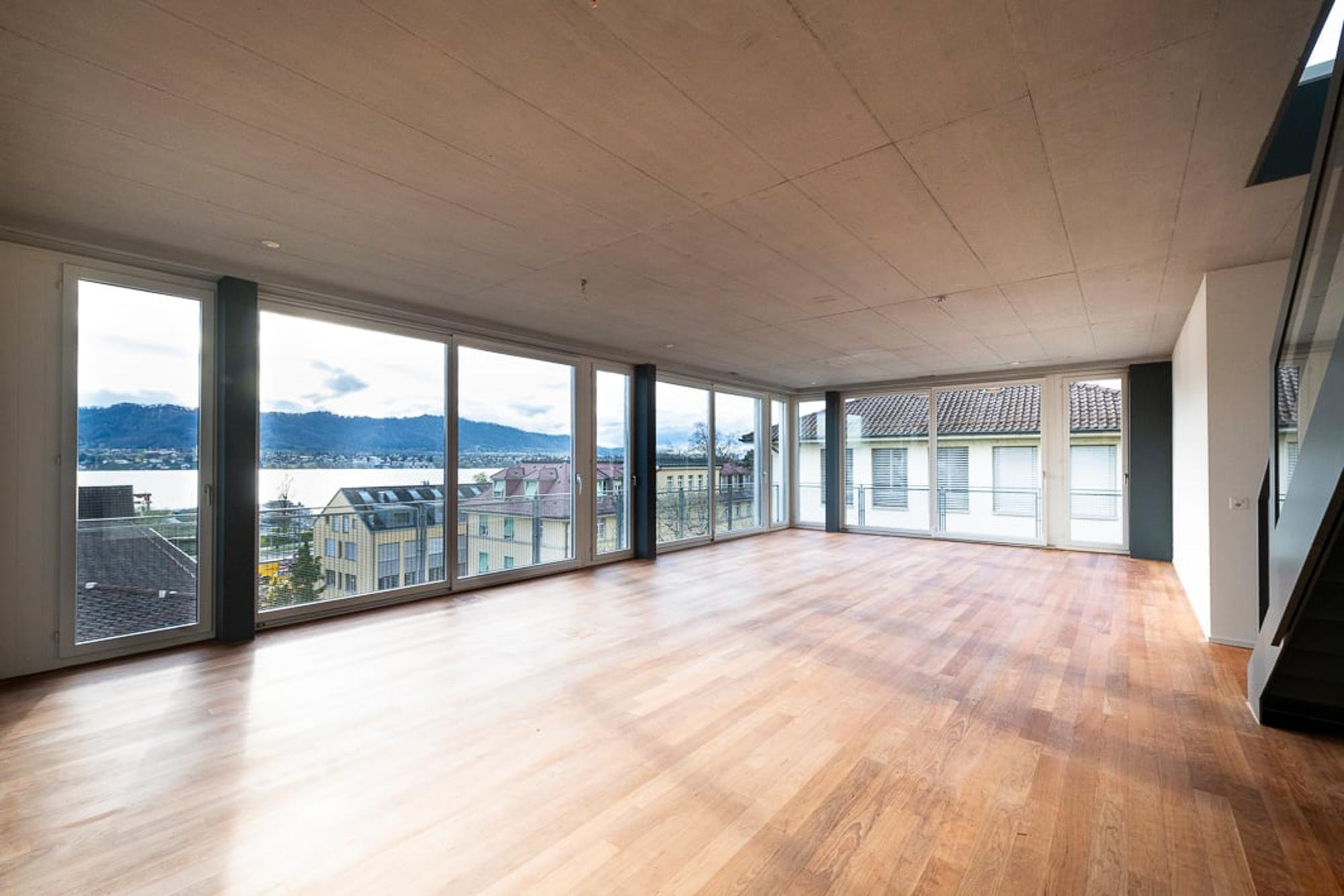Modern living: 5 Zimmer-Wohnung (187 m2) mit Terrasse 