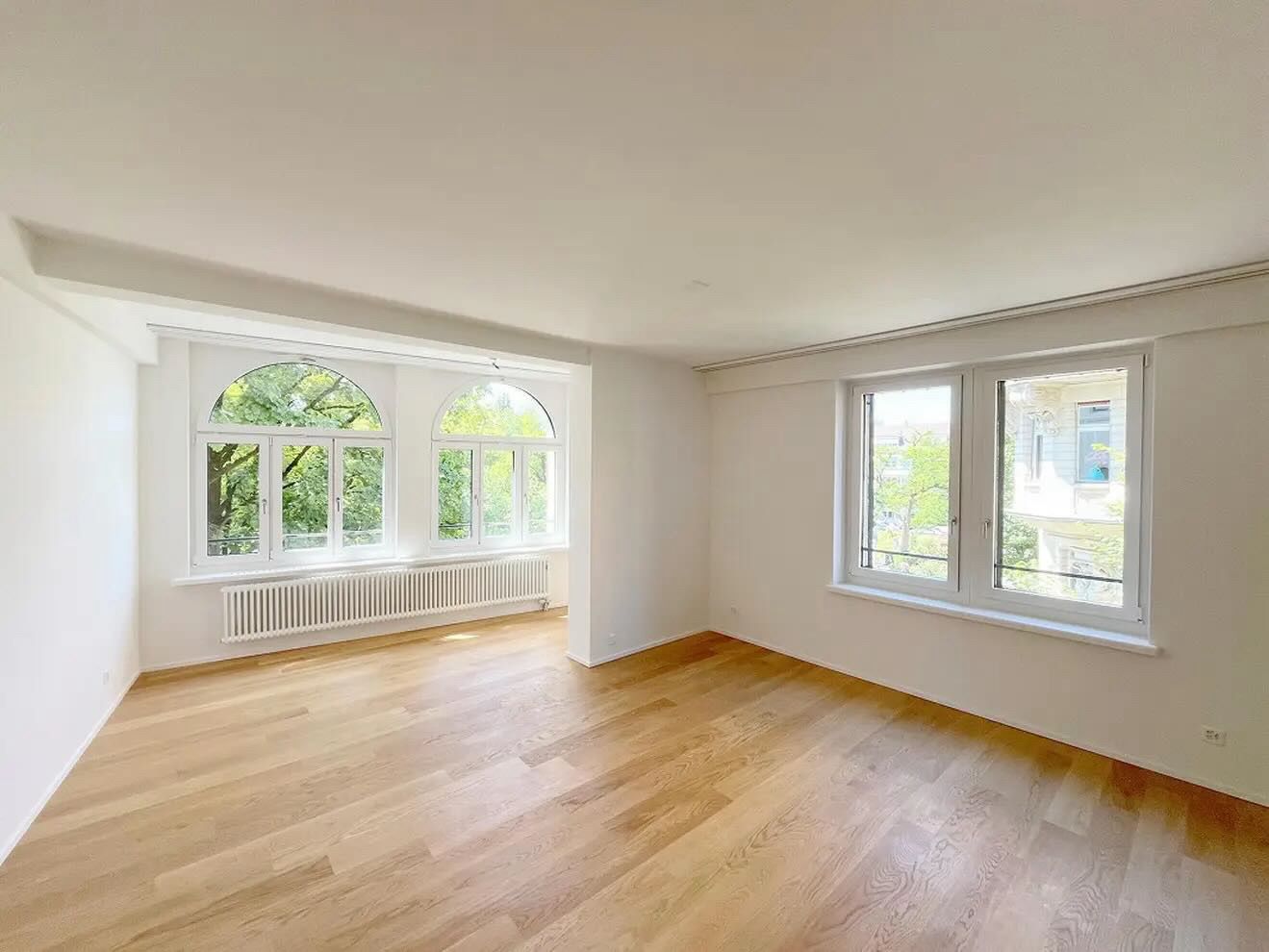 Helle, moderne und gepflegte 3.5 Zimmer-Wohnung ( 110 m2) mit Balkon