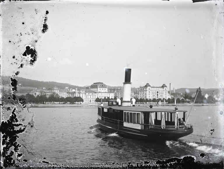 Dampfschiff vor Utoquai, mit Opernhaus und Utoschloss