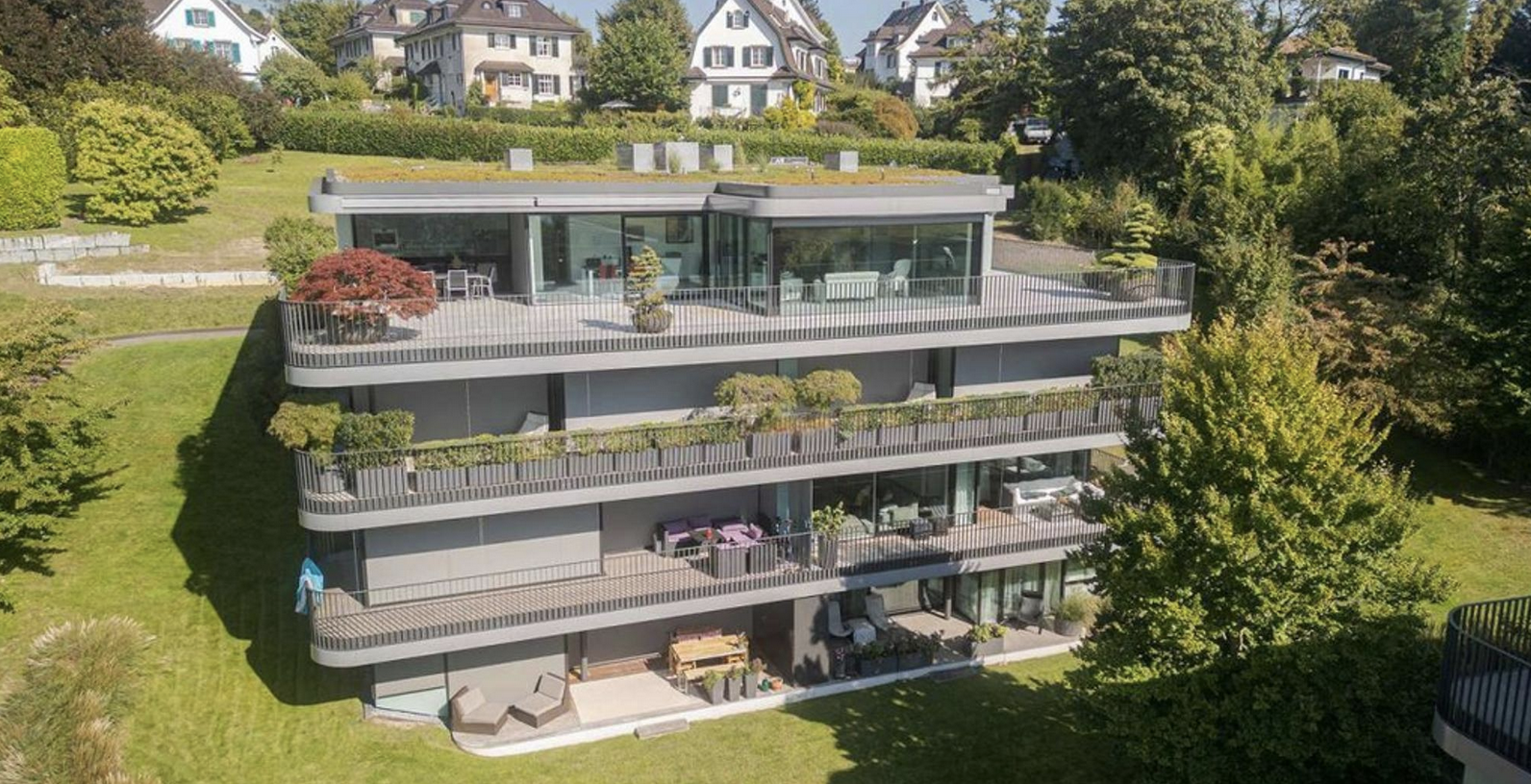 Exklusive 2.5 Zimmer-Wohnung (117 m2) mit Garten Exklusive 2.5 Zimmer-Wohnung (117 m2) mit Garten