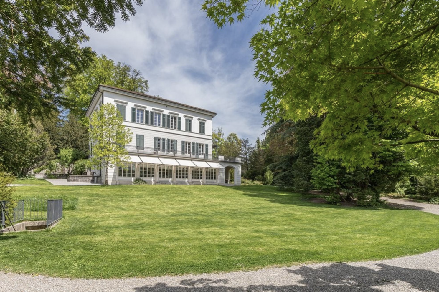 Prachtvolle 6 Zimmer-Wohnung (170 m2) in stilvoller Villa&nbsp;