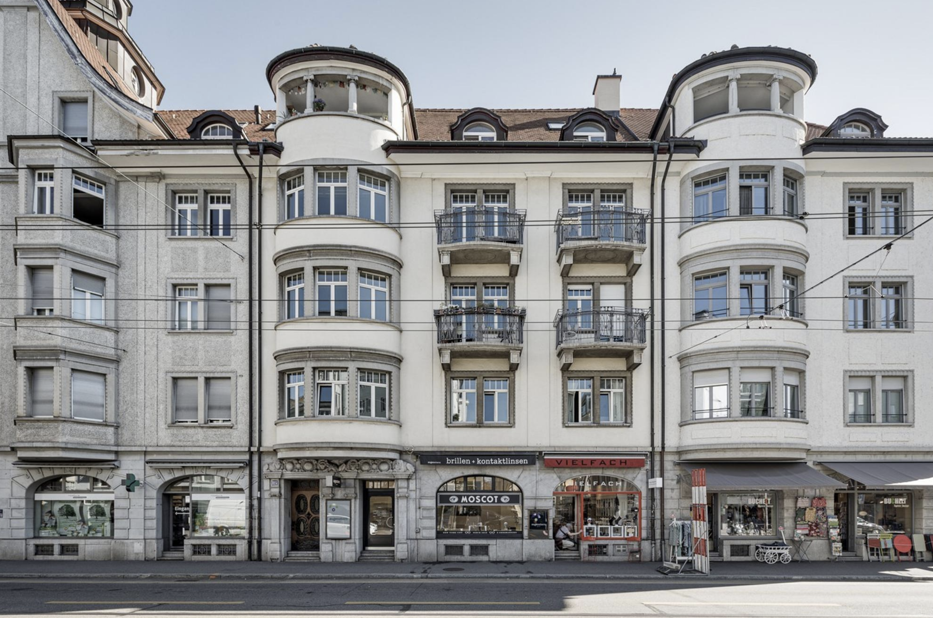 4.5 Zimmer-Wohnung (100 m2) im Jugendstil - mit Balkon