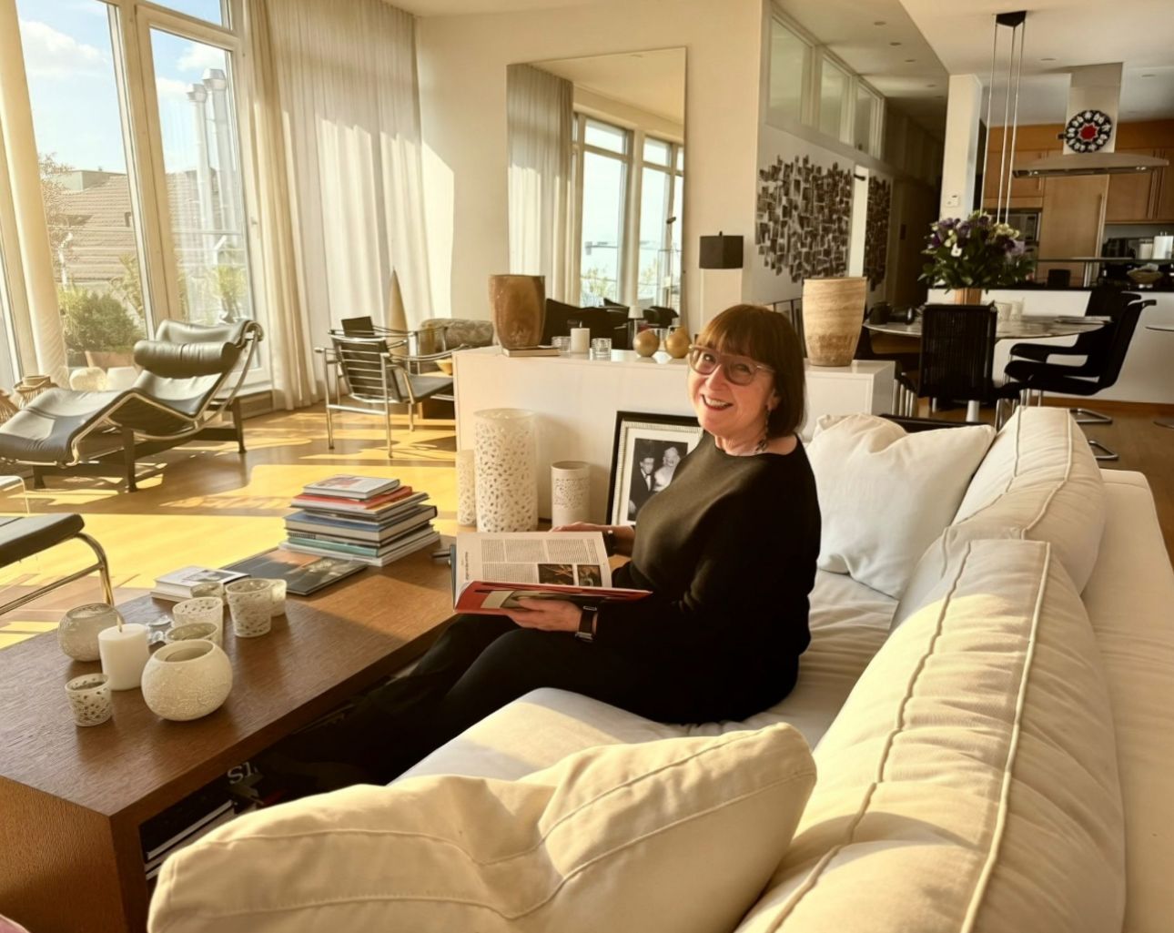 77 Jahre Lebensfreude, Stil und Ausstrahlung – Cécile Dünner feiert heute Geburtstag 77 Jahre Lebensfreude, Stil und Ausstrahlung – Cécile Dünner feiert heute Geburtstag