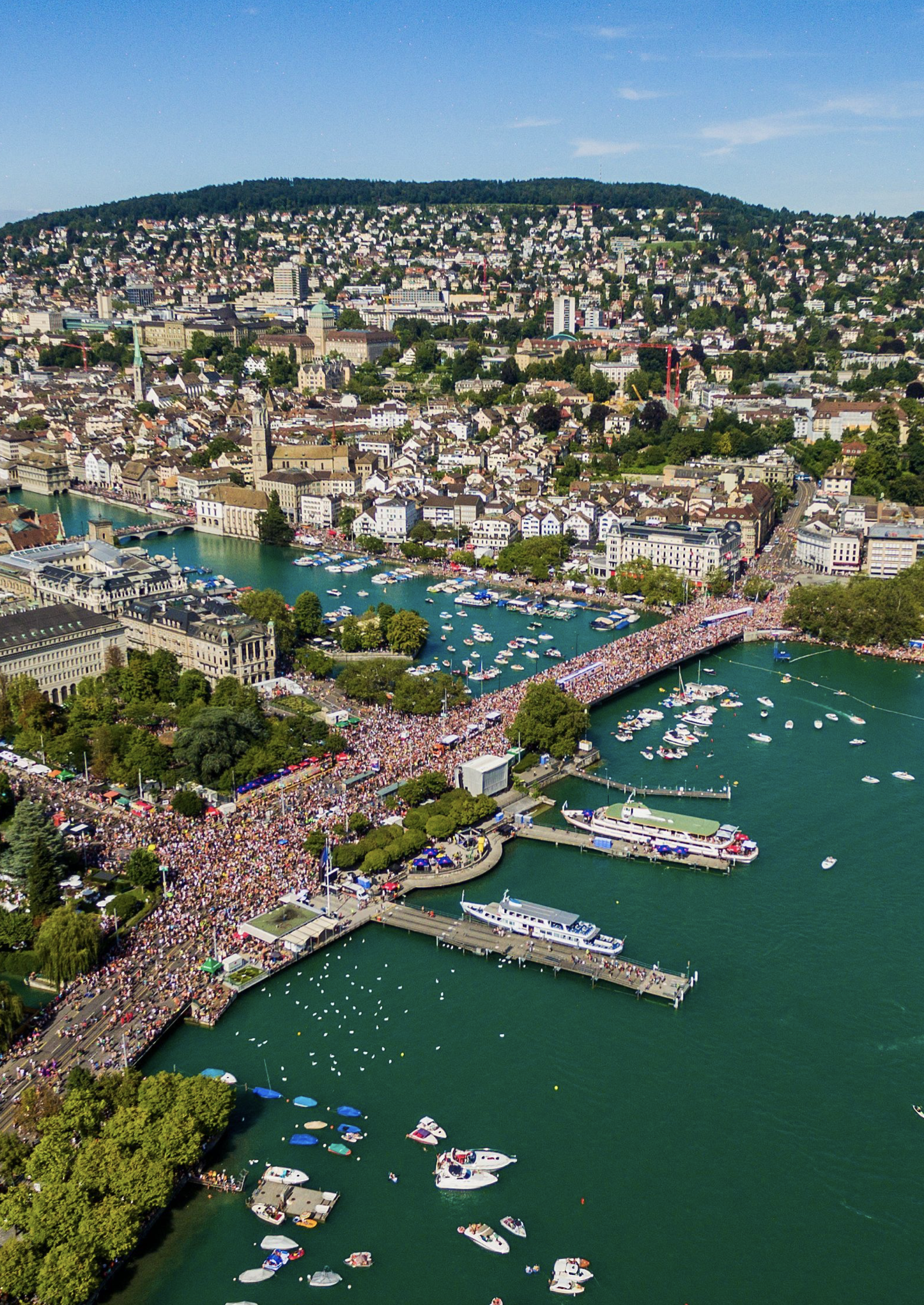 Street Parade: Ein Spektakel, das Zürich feiert - und gleichzeitig überfordert Street Parade: Ein Spektakel, das Zürich feiert - und gleichzeitig überfordert