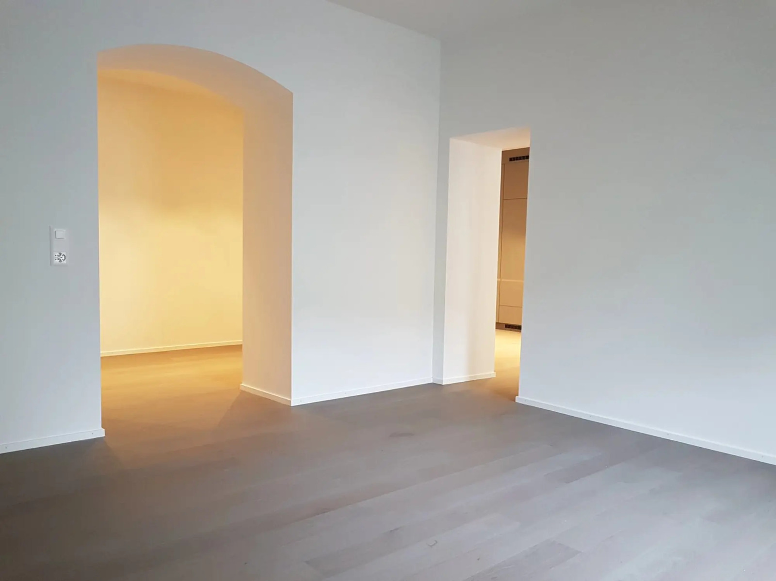 Repräsentative und grosszügige 2.5 Zimmer-Wohnung (78 m2) zu vermieten Repräsentative und grosszügige 2.5 Zimmer-Wohnung (78 m2) zu vermieten