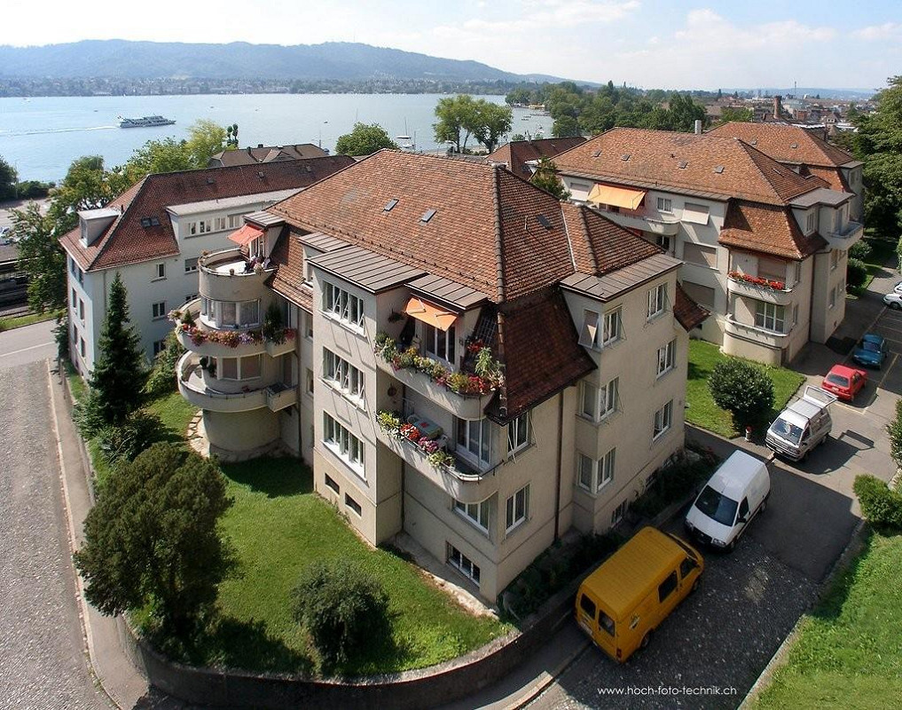 Grosszügige 4.5 Zimmer-Wohnung (122 m2) mit Balkon Grosszügige 4.5 Zimmer-Wohnung (122 m2) mit Balkon